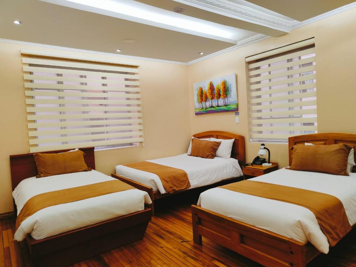 Hotel Carolina Montecarlo キト エクステリア 写真